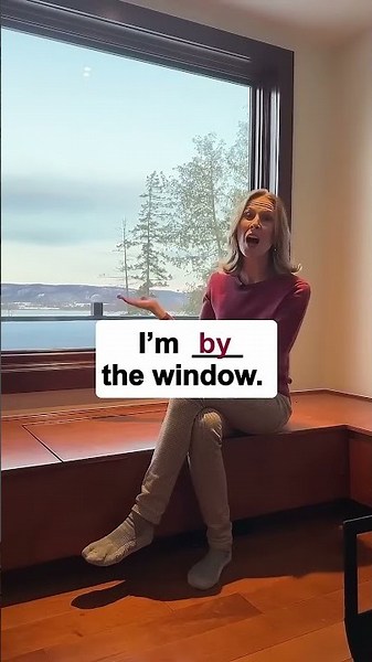 I'm walking ____ the window | English Prepositions #grammar #english #englishgrammar #prepositions