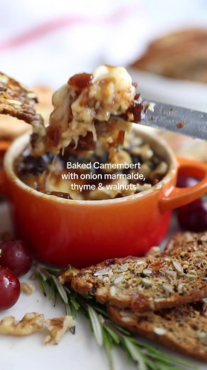 Delicious Baked Camembert Recipe with Caramelized Onion Marmalade and Walnuts