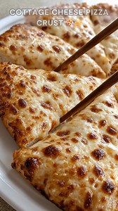 288K views · 2.5K reactions | Cottage cheese blended smooth. Sprinkle salt, pepper, garlic powder. Bake at 400°F for 15–20 minutes. A golden, firm, high-protein crust that’s crisp on the edges and tender inside. Ingredients ➤ 1 cup cottage cheese ➤ 1 cup almond flour ➤ 1 large egg FULLL Recipe in First Cօʍʍеոτ  | Nessy Recipes | Facebook