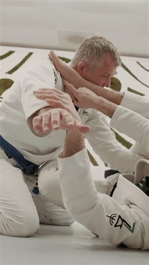 Re-guard to Spider Lasso Guard #bjj #jiujitsu #grappling #kidsjiujitsu #houznjiujitsu #spiderguard