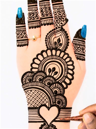Unique Arabic Mehndi Designs for All Occasions