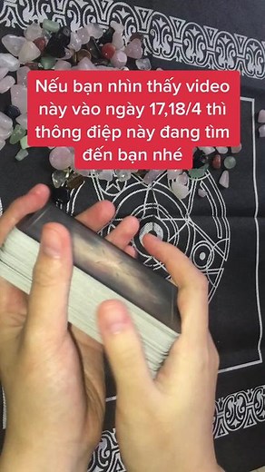 Tarot cùng Linh trên TikTok
