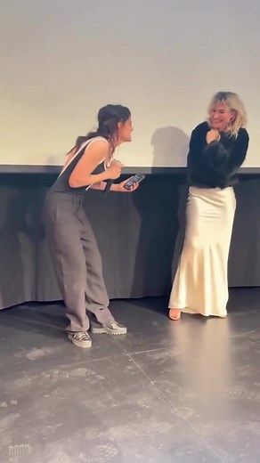 Kristen reading the messages Imogen sent her during the recordings of The Chronology of Water 🤣🤣🤣 #KristenStewart #ImogenPoots #TheChronologyOfWater