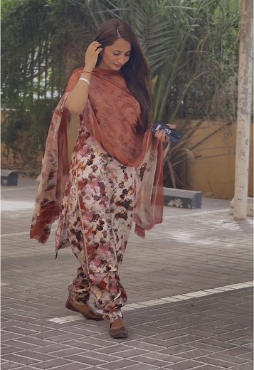 Akh hi boht gal krne nu🤷🏼‍♀️🇦🇪🫣#dubai🇦🇪 #sarjah_uae🇦🇪 #canada_life🇨🇦 #purtgal🇵🇹🇵🇹🇵🇹 #singapore #emirates #tiktokindia