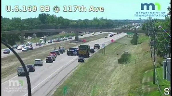 1 dead after rollover crash on US 169 southbound