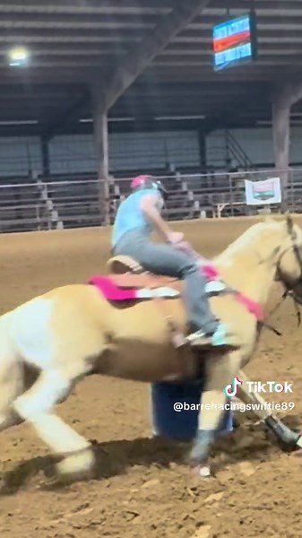 Funny Moments at the Barrel Racing Exhibition