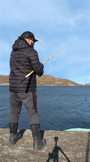 Having fun in Norway 🙌 #fishing #seafishing #ukbeachfishing #chesilbeach #codfishing #chesil #bassfishing #norway #codfishing #halibut #seafishinguk #halibut #norwaytravel #fishing #fish #cod #gurnard #congereel #waves | The Shore Hunter