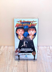 The Adventures of Mary-kate & Ashley "the Case of Thorn Mansion" VHS | Dual Star Video 1994 - Etsy