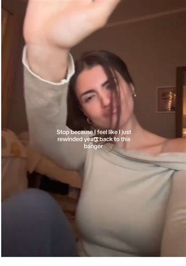 Nostalgic Vibes: Rediscovering Old Albanian Songs