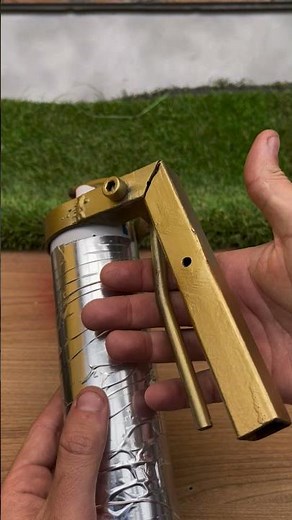 Toolmaker built this device for paintersSmart and handy #USA #PaintHack #WorkshopPro