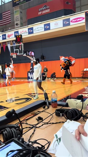 UTSA takes a stunning win over Tulane, 65-63 #womensbasketball #WNBASwish #blowthisup #fypシ゚viral #utsa @espnW @Women’s Sports Nation @swishschultz @blakestake23 @NCAA @utsawbb