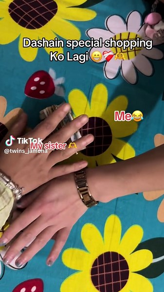 #sister💜🤗 #kanxii🦋💗 #twinsgirls👭💞 @गङगाGमगर🦢🪷 @☦️{__Kanxi__}☦️ #pkharamuser🥰