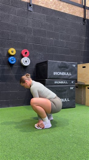 MILLICENT PENDLEBURY | Glutes Specialist & Confidence Coach on Instagram: "Let’s train legs 🥳 First proper leg day of 2026!!!! This was Mondays session and ofc I had to film and voiceover for you 🥰🤪 Tiny bit of a struggle after some time off over Christmas, being ill and being due on (why do they all come at once) but we made it and it was a good session! Full workout 👇🏼 Barbell hip thrusts 15/10/7/7/7 Split squats 6 each leg x3 Good mornings 12x4 Glute med kickbacks 15 each leg x3 Fuelled 