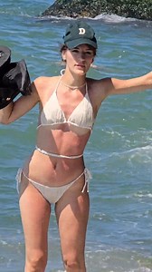 #amazingplaces #beautifulday #amazingbeach #amazingview #beautifulpeople #beachbeauties #awesomebeach | Beach Traveller