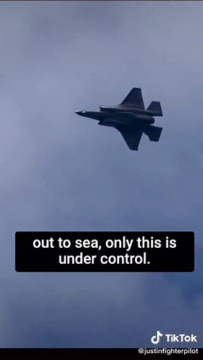 🔥 Amazing how far flight control systems have progressed #amazingtech #technology #airshow