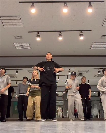 김창민🔥centimeter🔥 | 아닌뎁😵😷 @hacdance S/ Victory Lap Five #hiphop #dance #centimeter #choreography #dancerforlife | Instagram