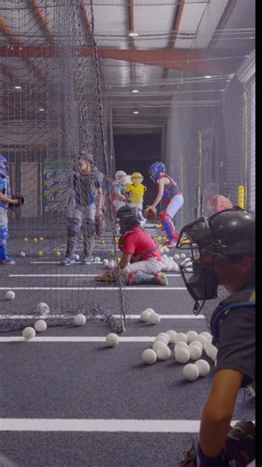 Francisco Ruiz🇵🇷 on Instagram: "🎄 Christmas Catcher Camp 🎄 Real teaching. Real development. Not babysitting. THANSK TO ALL THE PARENTS! Happy Christmas 🎅 🎄 ➡️ Lots of reps ➡️ Details that matter ➡️ Game-ready work FOR @prolineballs discount use (FRPROLINE) We break things down, explain the why, and then put it to work. That’s how catchers get better. 🙏🏻🤙🏻"