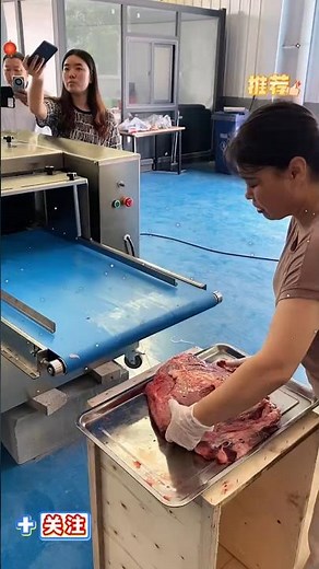 Fully automatic rib cutting machine. Bone chopping machine