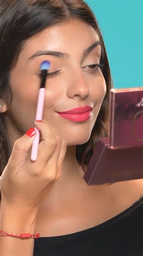 A model shared this brush hack | Beautylicious