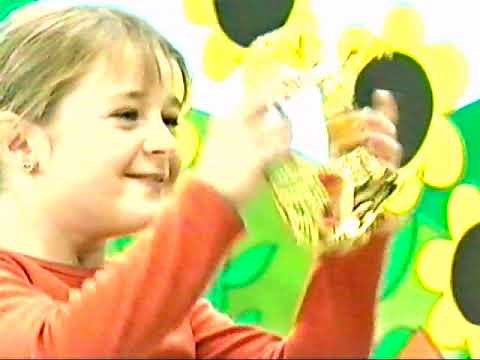 Out of the Box - Happy Holidays [intro][10-16-2000]