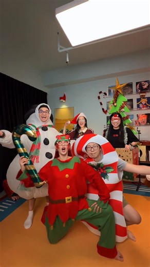 May Ho on Instagram: "GIVEAWAY🥳 🎄圣诞有你们就很温暖📸 我喜欢记录生活，因为大家能相聚在一起很不容易❤️ 我也喜欢打印出来的照片，因为很有意义！ 这次和 @Insta360MYSG 一起送出 Ace Pro 2 Flash Print Bundle！把今年圣诞最有爱的瞬间记录下来吧～不管是家人、毛孩，还是另一半❤️ 🎁参与方式： 1️⃣ Follow 我 @mayho10 & @insta360mysg 2️⃣ Like 这个影片 3️⃣ 分享这个Post去你IG Story，Tag @mayho10 & @insta360mysg 就可以咯！！ 截止日期是2025年12月31号❤️ 到时候 @im.akstar 会联系你哦！ 祝大家都能把温暖的回忆，直接打印出来✨ Good luck & Merry Christmas 🎅🎁"