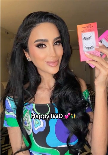 Unstoppable looks good on you 💪 Here’s to the women who lead, inspire, and NEVER dim their light 💖 Celebrate International Women’s Day with 20% off statement lashes made to show up bold ONLY on LillyLashes.com!! ✨ Be fearless ✨ Be bold ✨ Be you!!💋