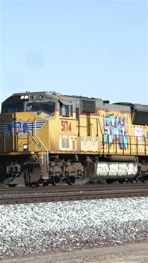 UP 5174 WB Yermo, CA to Mojave, CA 1-29-2026 #cassscenicrailroad #railroad #automobile