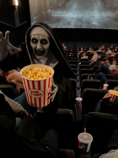 Valak Scares Popcorn at 4DX Cinema — Funny 4DX Horror Clip
