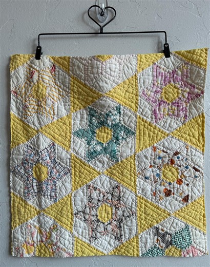 Star Flower Quilt Piece, Soft Cotton Feedback Fabric, Upcycle, Repurpose, Crafting, Sewing, Home Decor - Etsy