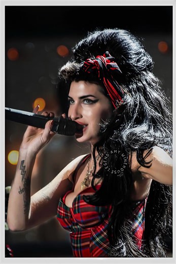 Stop making a fool out of me… #ukreels #camdenlock #uk #amywinehouselegend #london #Camden #england #british #AmyWinehouse | Amy Winehouse Legend