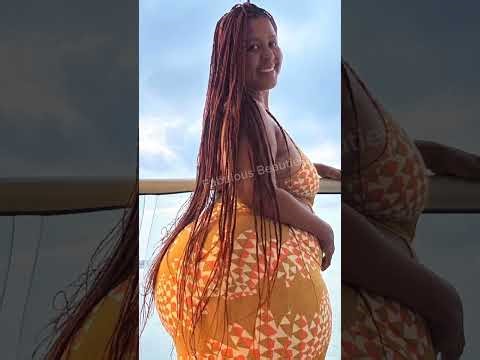 Paula Curvy: Gorgeous Plus Size Model, Confidence, Curves, Lifestyle, Biography - Body Positivity