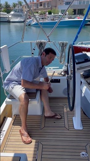 How to use the manual bilge pump