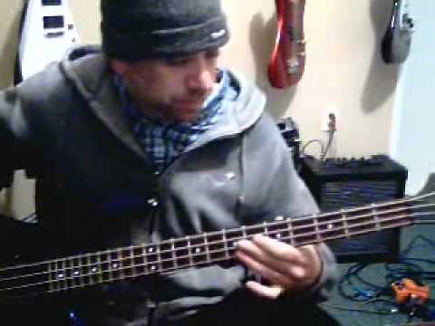 EZ BASS LESSONZ!!! SEEK AND DESTROY-METALLICA BASS LESSON HOW TO PLAY PART 1