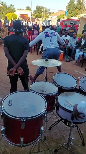 Zone 14 Music🔥🔥 Ntate Majukuja Best Dancer Ya Lekompo🔥🔥 #MBHEZUMA #zone14music #dunudunu