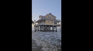 I explore an abandoned home on Harbor Island, South Carolina
