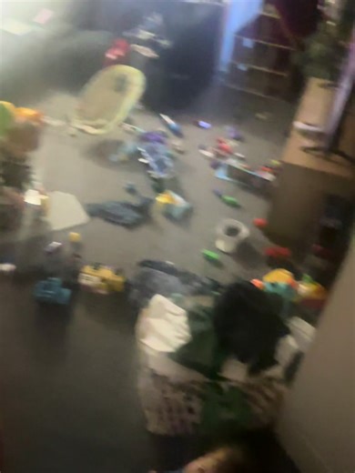 Day 2 of life as a mum of 3 & business owner 🤍 Anyone else have days that start chaotic but end calm? Up to a messy house, a full-on battle with a stubborn 3-year-old who definitely wasn’t getting dressed 😅, then out shopping for most of the morning and early afternoon. Back home for a car wash, then the boys headed out with nanny and grandad which meant a proper reset for me. Cleaning, a quiet cuddle and playtime with Joey 🫶 Dinner done, Casey settled into bed, and finally… a chilled night f