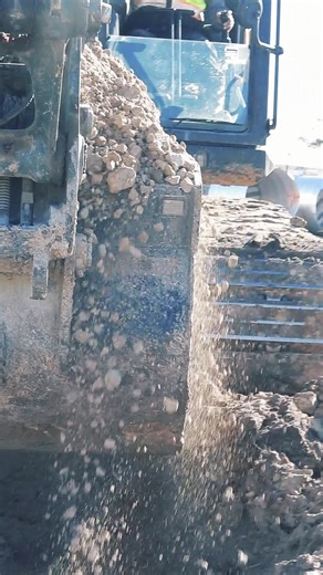 Underground Detention system @Contech #construction #constructionhouston #excavator #wemakeitflow #rlsiteworx #siteutilities #sitework #siteworkhouston #siteutilitieshouston | RL Siteworx