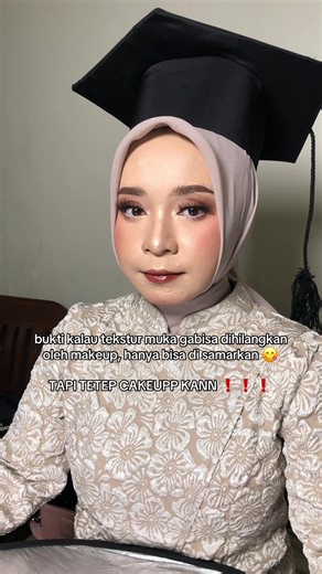 Free Clean Hijab Makeup for Graduation