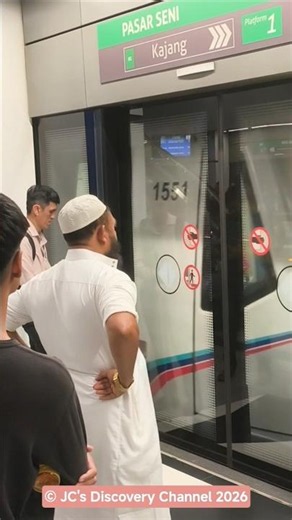 MRT Kajang Line | Set 155 arriving at Pasar Seni station