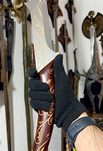 “If you want him, come and claim him!” Hadhafang, the Sword of Arwen. #Arwen #Hadhafang #TheLordOfTheRings #LOTR #MiddleEarth