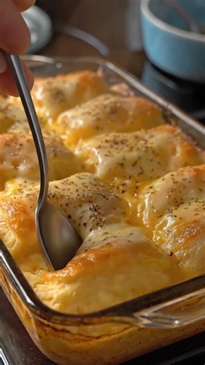 🧀🥖 Grandma’s Cheesy Biscuit Bake