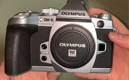 向大家展示一下我的爱机——奥林巴斯em1