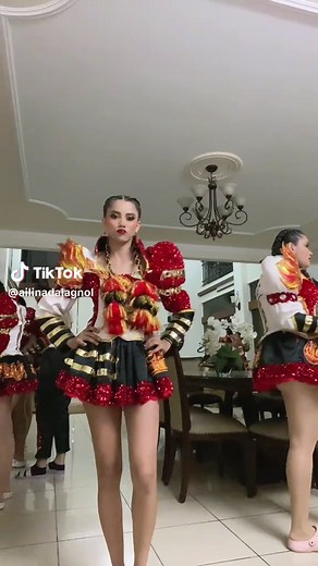 Fascinante Caporales Baile en Santa Cruz de la Sierra, Bolivia