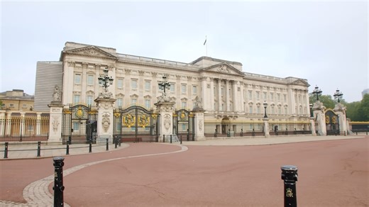 $850 toilet brushes and a private ice rink - What was found inside Putin’s palace