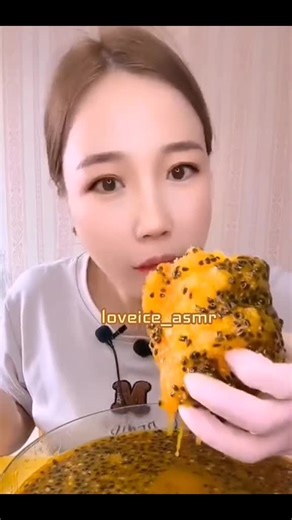 #dippassionfruit #freezerice #frostbite #crunchy #chunks | eating fruit