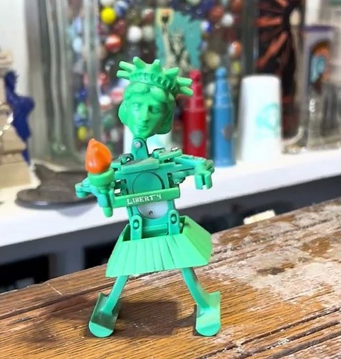 Dancing Statue of Liberty