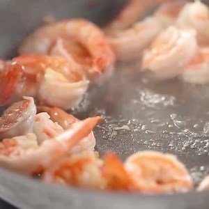 GARLIC BUTTER CAPELLINI POMODORO = tomatoes, garlic, butter, basil, capellini, shrimp, Parm on top, and done! dinner goals achieved in 30 minutes or less. Recipe linked in comments. sponsored by DeLallo! | Pinch of Yum