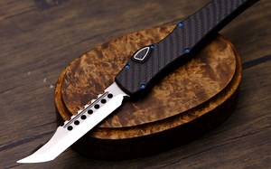 看晕款：Microtech 微技术大剑标 光晕6/HALO VI 黑色碳纤维柄 M390钢地狱犬刃 镜面表面