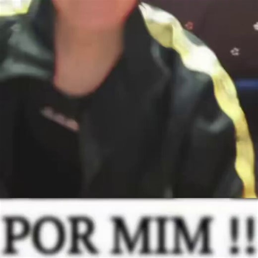 pra mim não existe lugar ruim em um show do bts só tenho dó da pessoa que ficar do meu lado pq eu vou gritar até o ÚLTIMO segundo de show