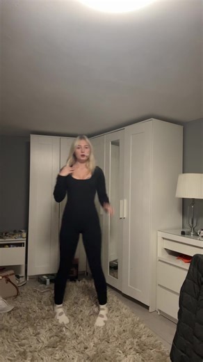 ️everyting is ai (@2g1cx)’s videos with original sound - ⃟